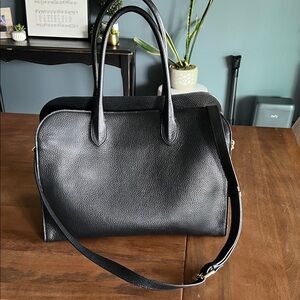 Elegant Black Leather Shoulder Bag